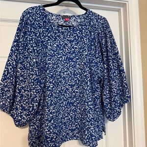 Vince Camuto blouse. Royal Blue and White puffed 3/4 length sleeves.